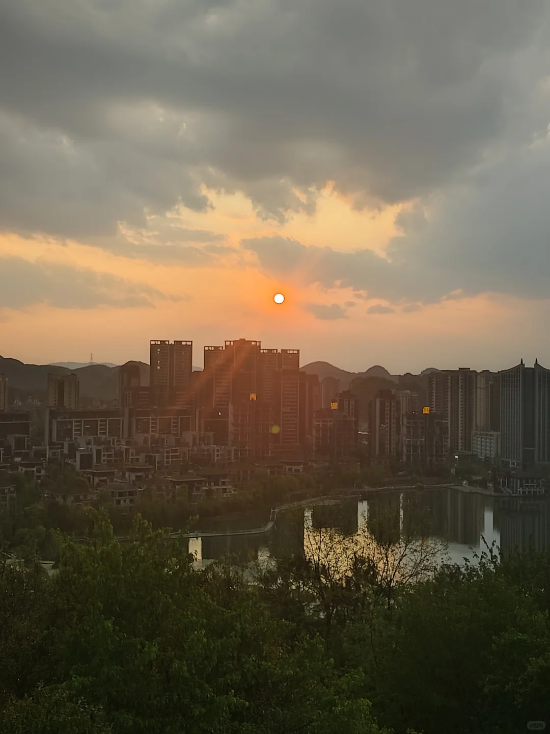 贵阳旅游攻略 黔灵山省博泉湖公园