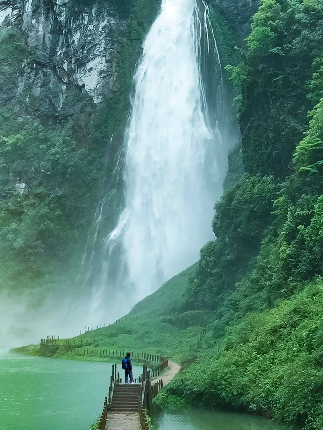 比起张家界，我更爱湘西这个震撼的小众瀑布