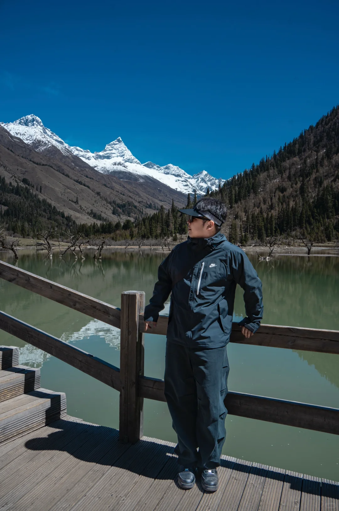 四姑娘山：镜头抓不住的日月同辉
