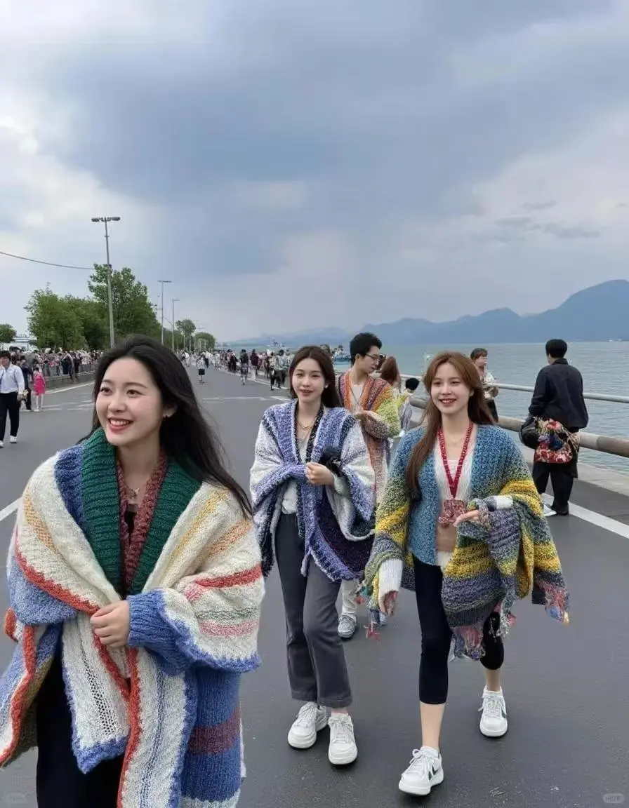 三个抠搜女生大理已回，我的建议是😓