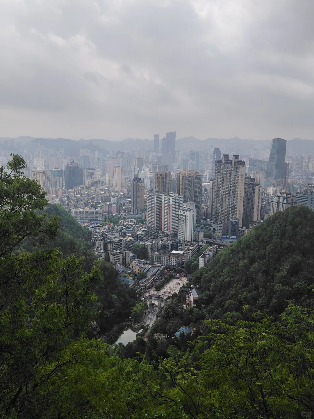 贵阳旅游攻略 黔灵山省博泉湖公园