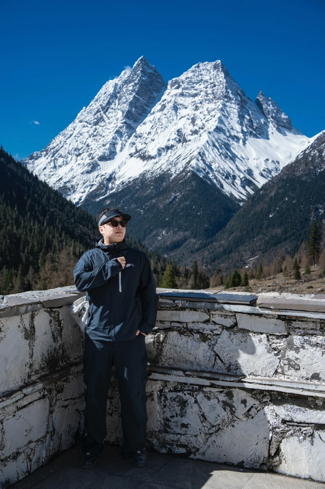 四姑娘山：镜头抓不住的日月同辉
