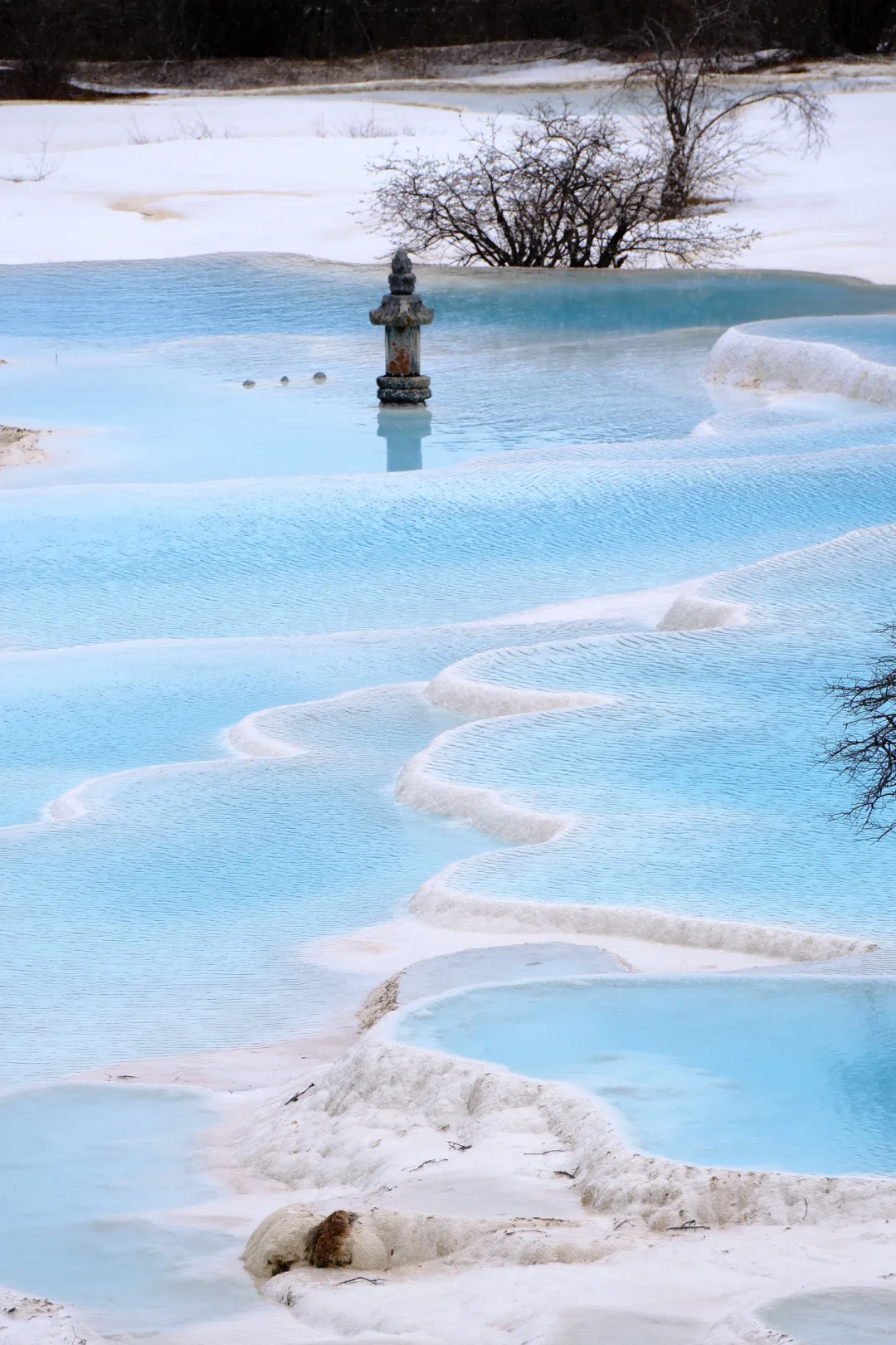 五色湖这阴天都遮挡不住的美貌TAT