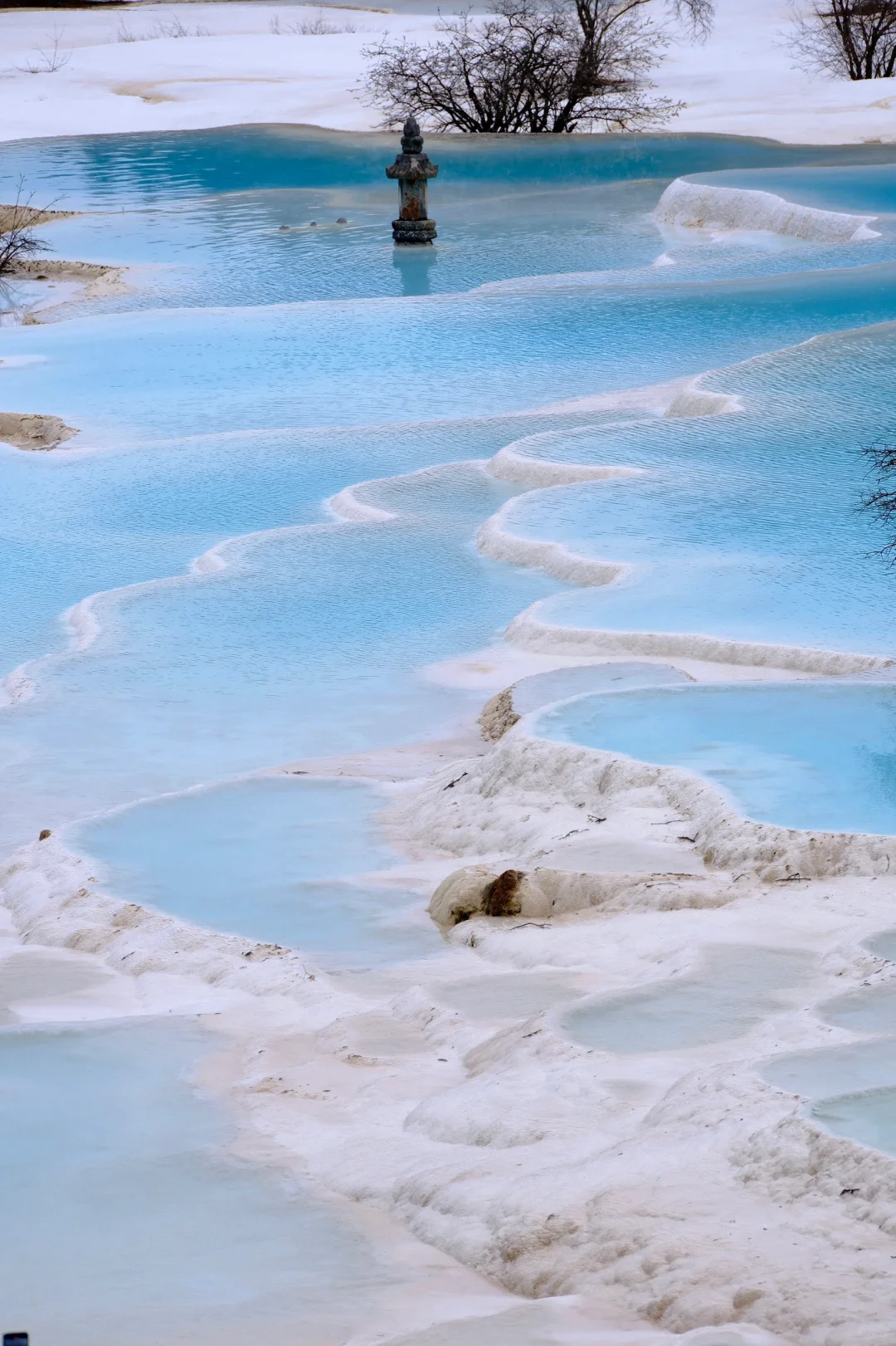 五色湖这阴天都遮挡不住的美貌TAT