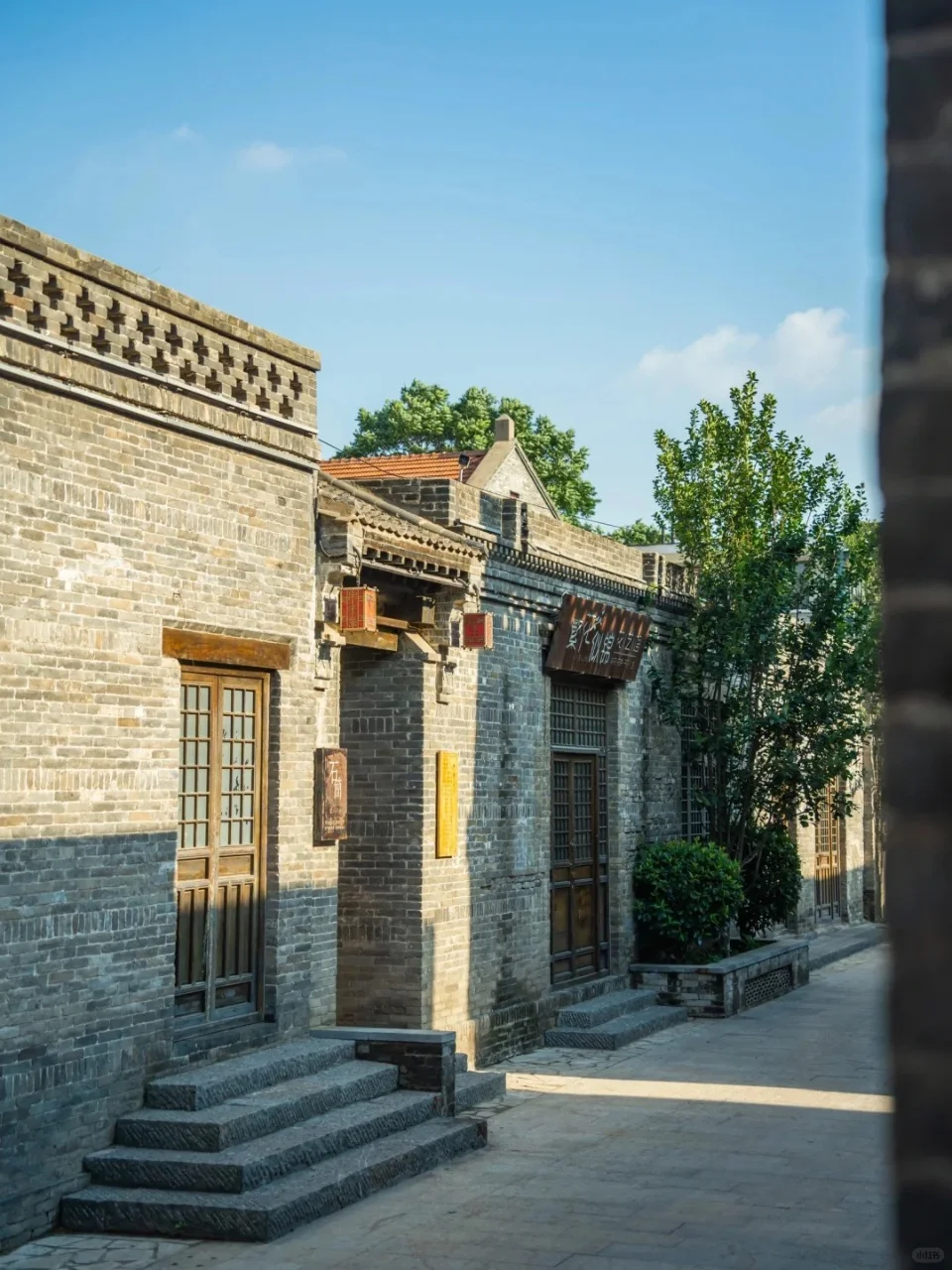 标题：本地人带路!响堂山石窟必玩景点保姆