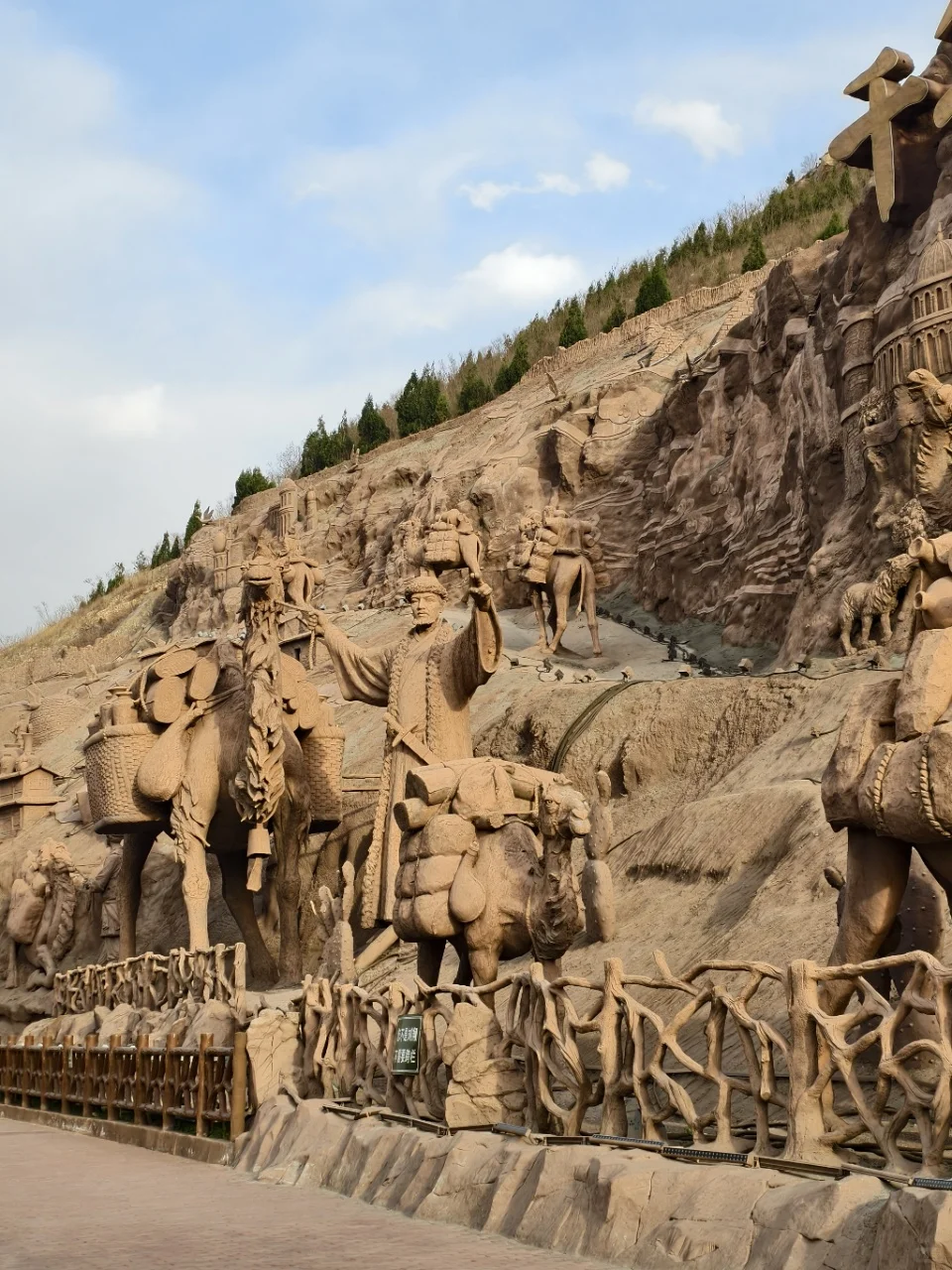 五一反向旅游!响堂山冷门到哭