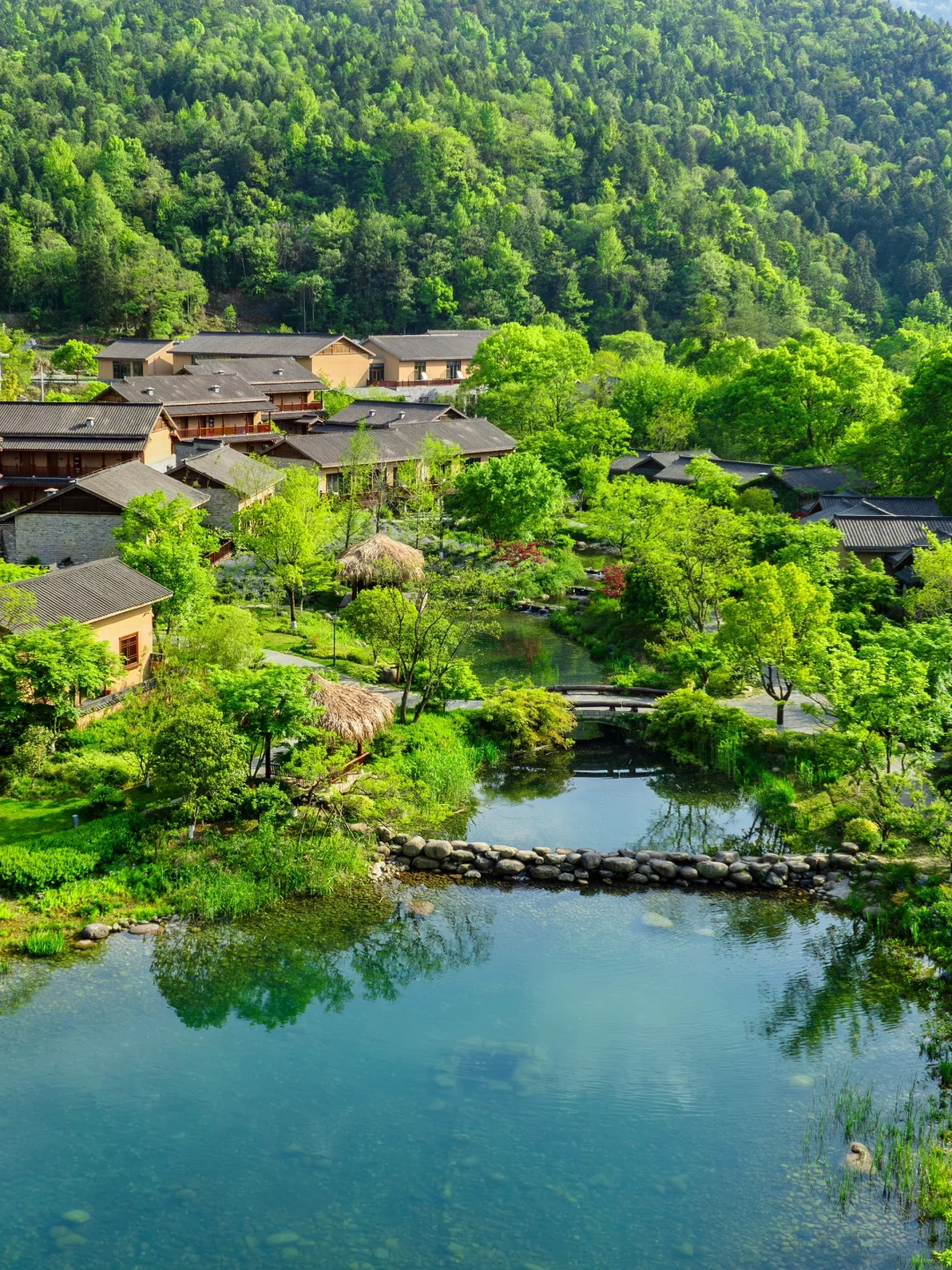 岳飞真的没骗我｜这里的湖上天路美爆了