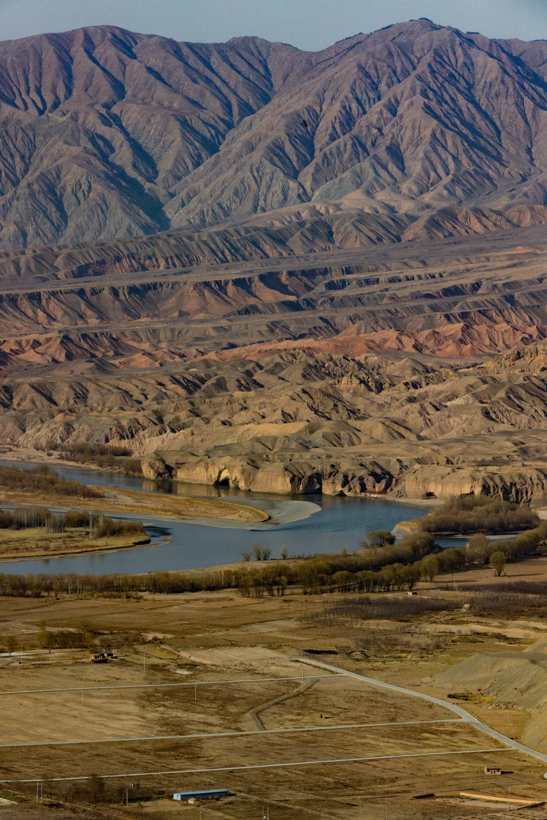 《国家地理》没骗我 现实版一片孤城万仞山