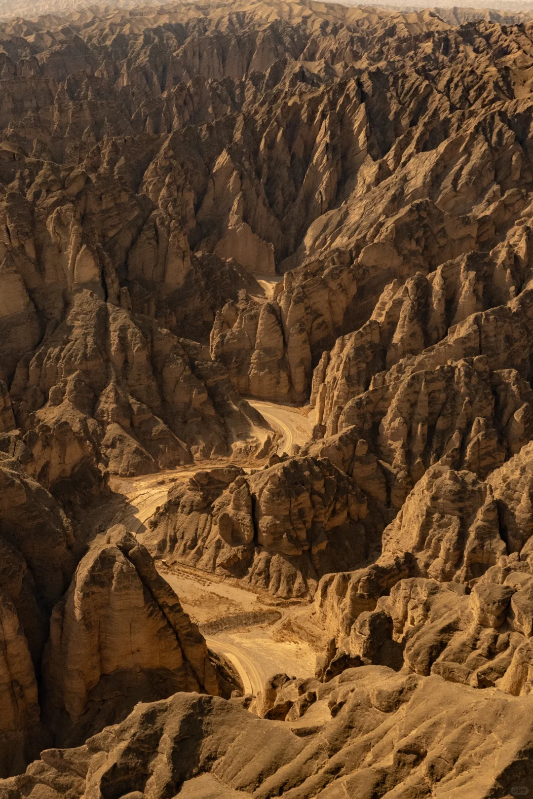 《国家地理》没骗我 现实版一片孤城万仞山