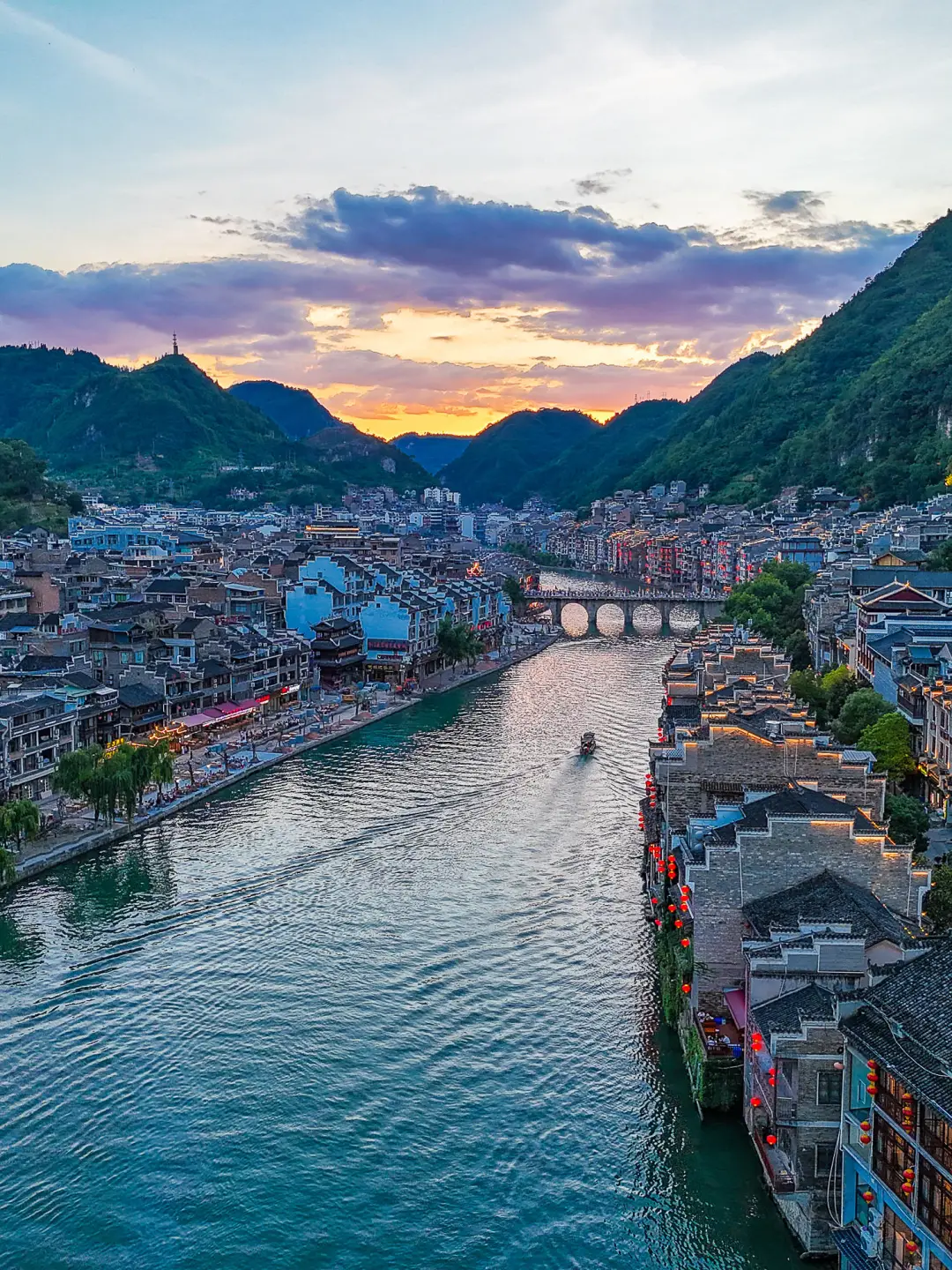 “东方的水上威尼斯”| 镇远古城