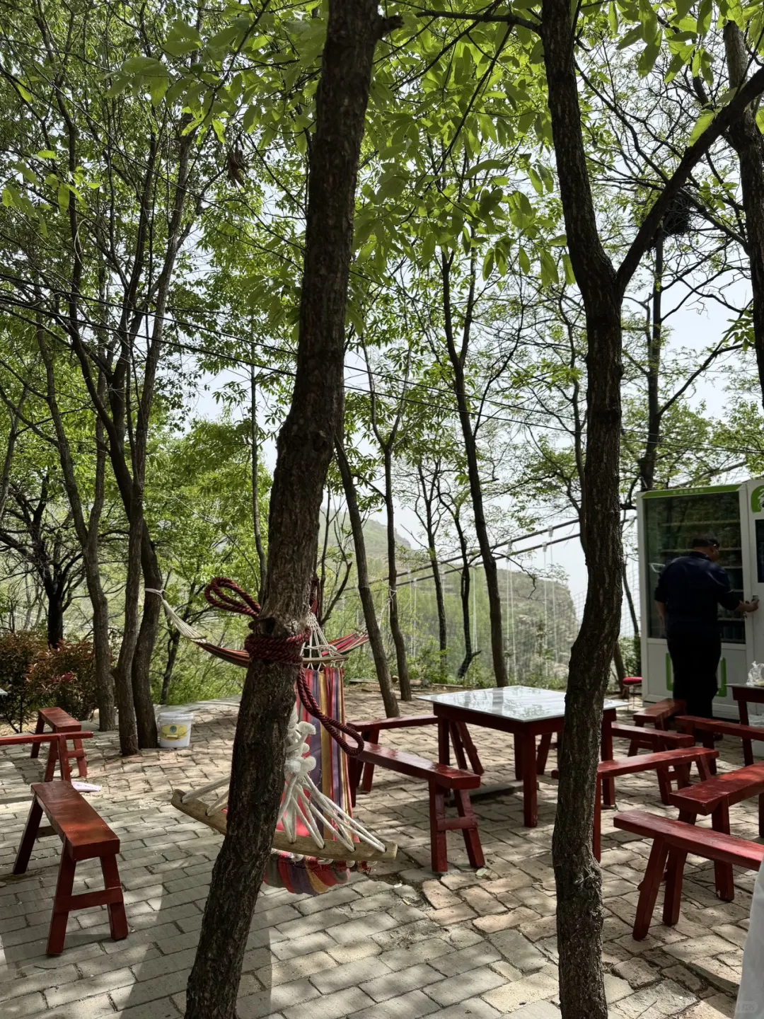 打工人狂喜！100 元在 4A 景区躺平玩一天