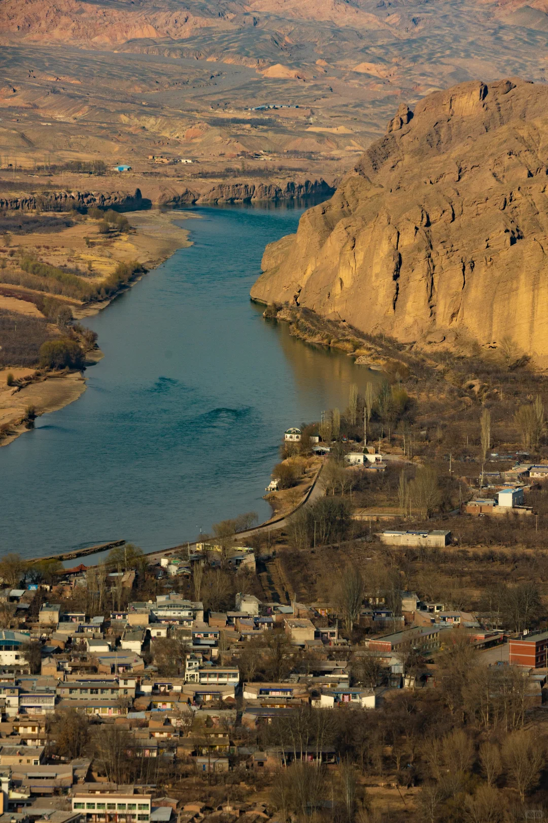 《国家地理》没骗我 现实版一片孤城万仞山