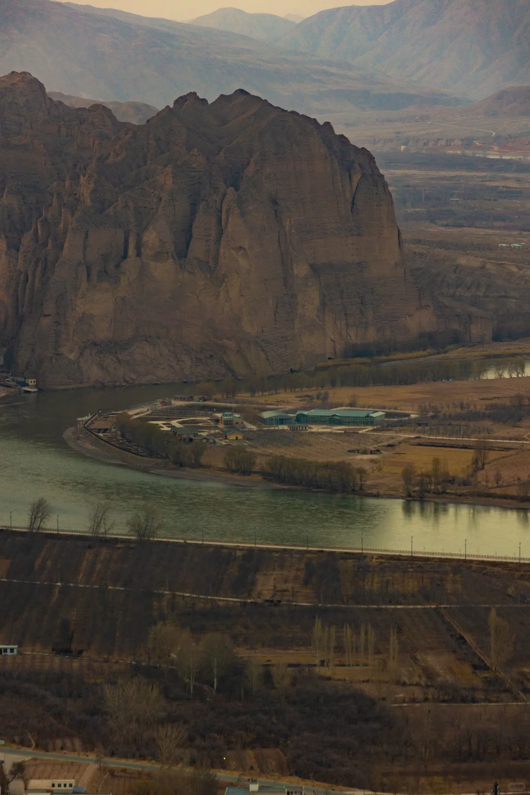 《国家地理》没骗我 现实版一片孤城万仞山