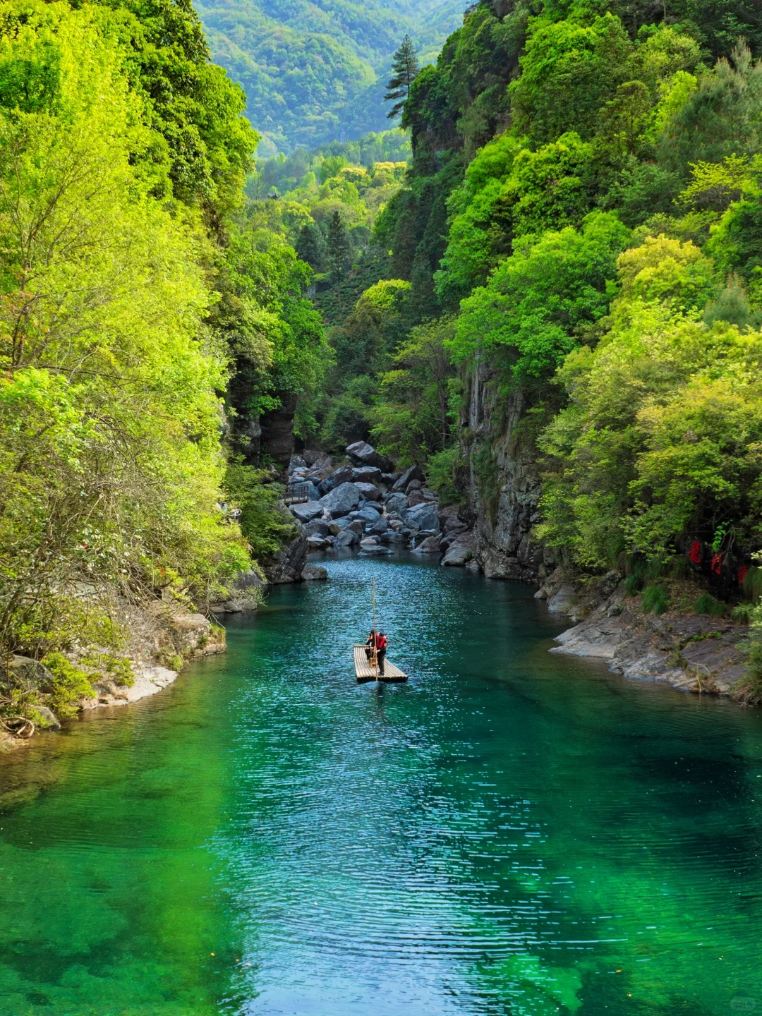 岳飞真的没骗我｜这里的湖上天路美爆了