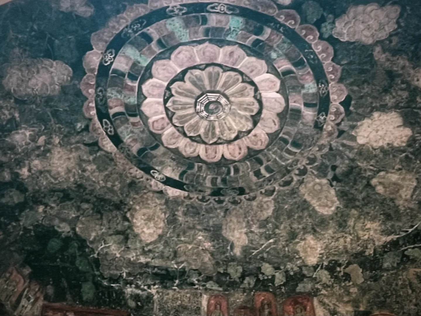 一组个人喜欢的的石窟寺藻井