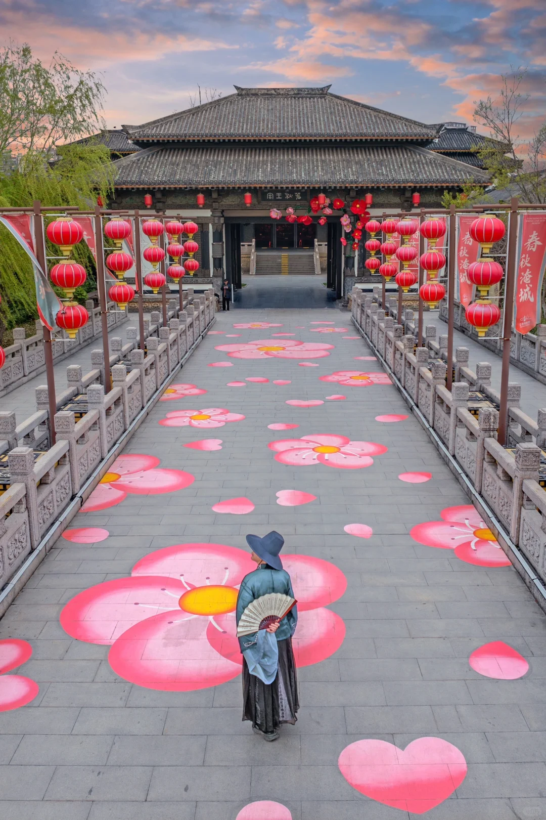 浪漫疯了❗️十万玫瑰峡谷‼️真的好震撼🥀