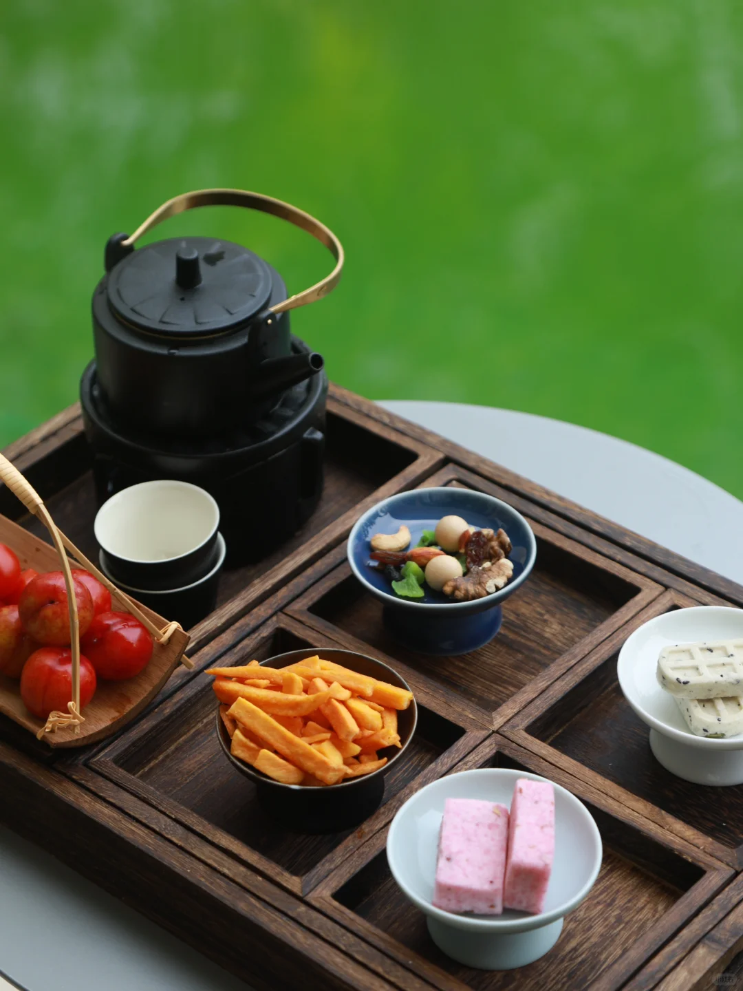 住进西双版纳的半山雨林，俯瞰傣族古村寨！