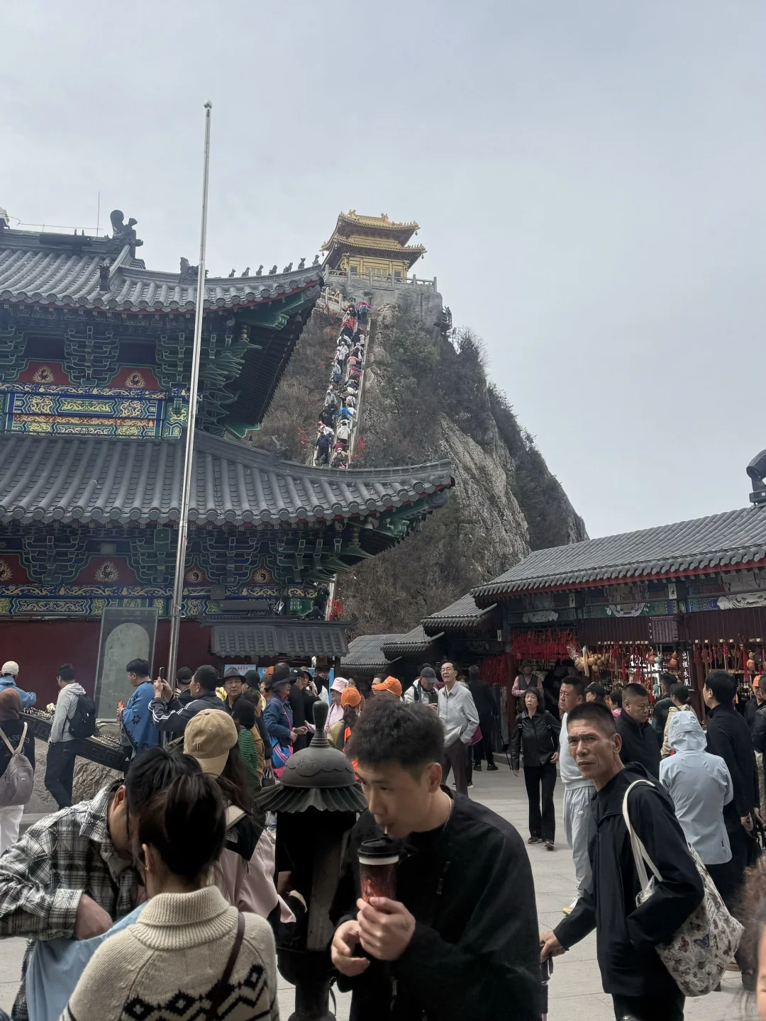 4.25号老君山实况，爬完真的崩溃了…