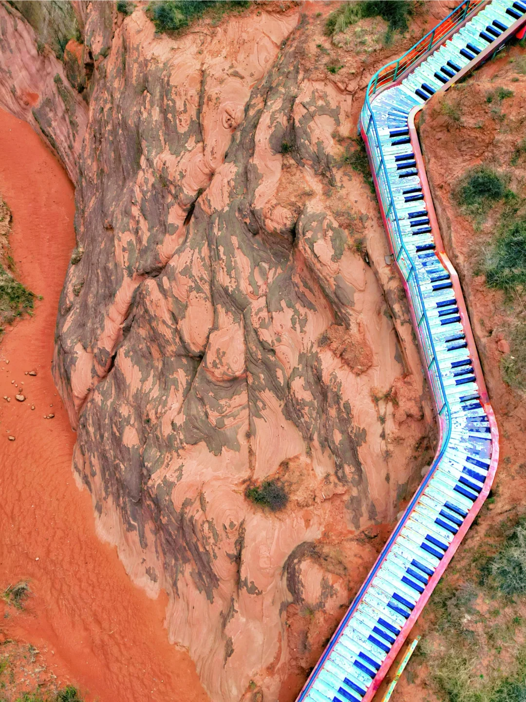 朋友圈问爆了！不在国外，陕西被低估的大峡谷