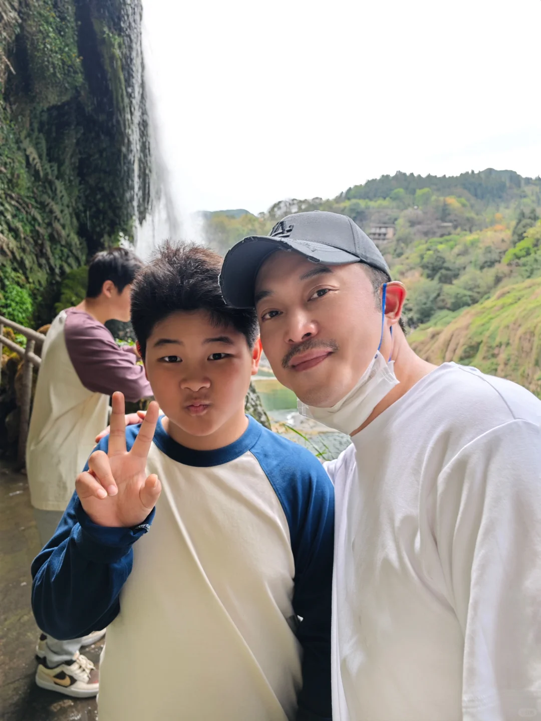 贵州13点14分｜难得一家人整整齐齐出去玩🏔️