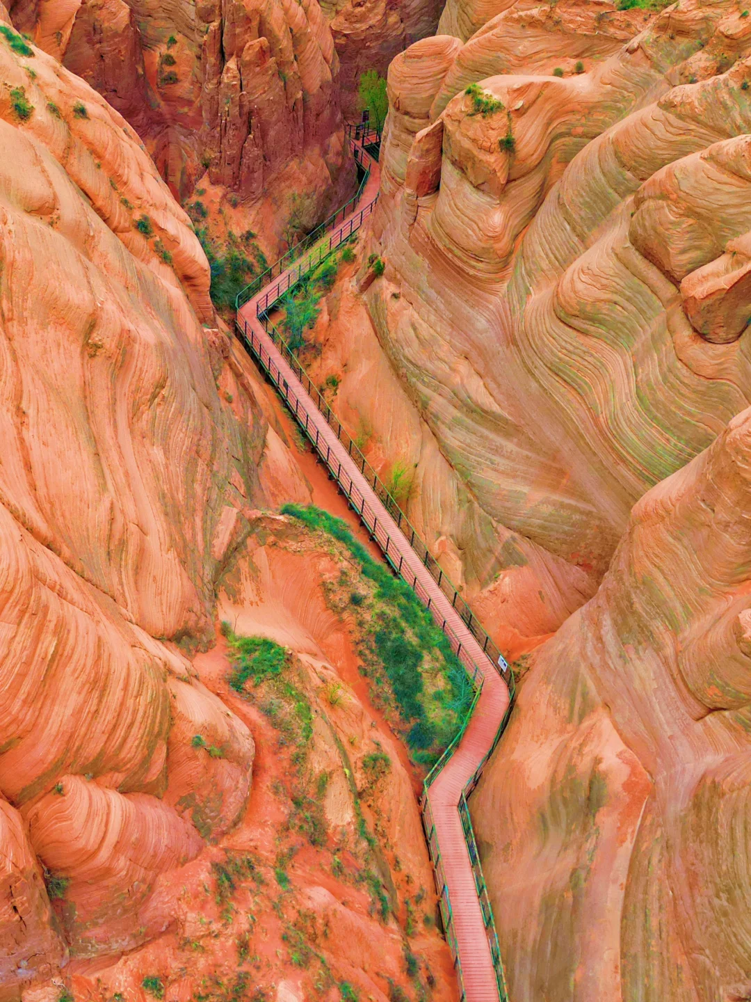 朋友圈问爆了！不在国外，陕西被低估的大峡谷