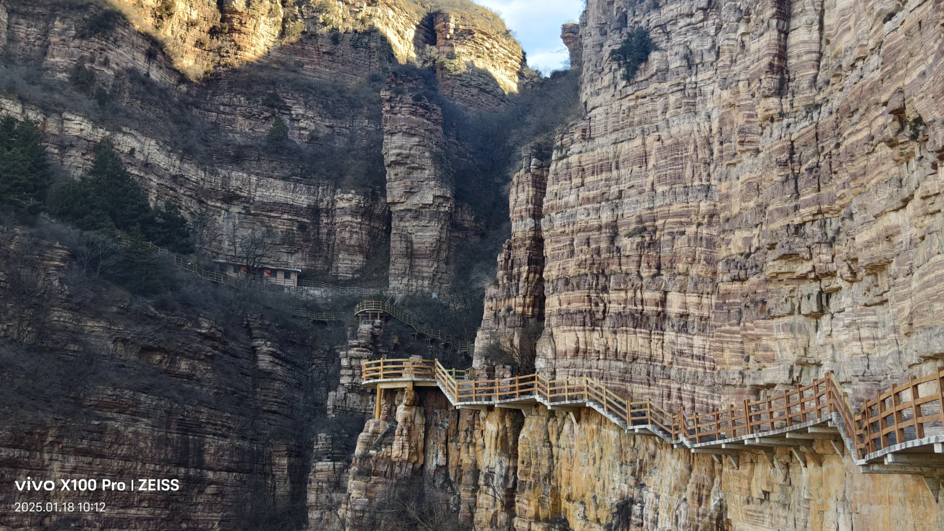 我很少用“震撼”形容一座山！