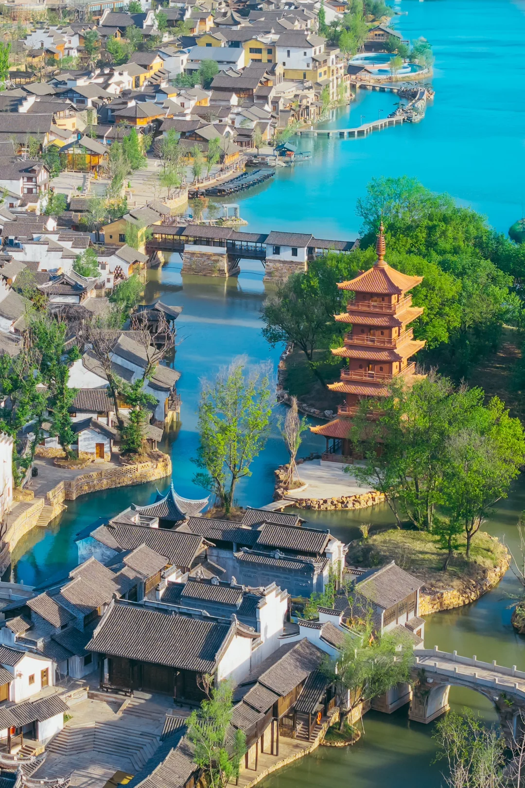 迄今为止，我最喜欢的宝藏小镇出现了❗