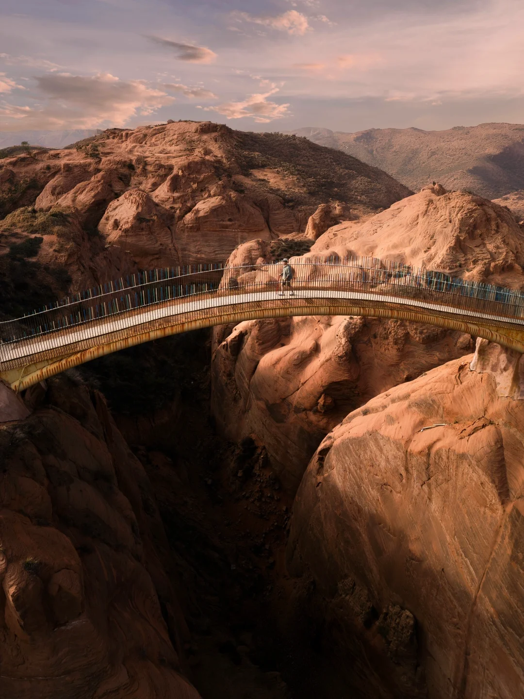 真的不是国外❗️我在陕西拍到震撼的丹霞地貌