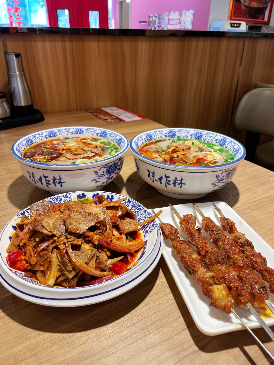 甘肃必玩景点及美食🌟