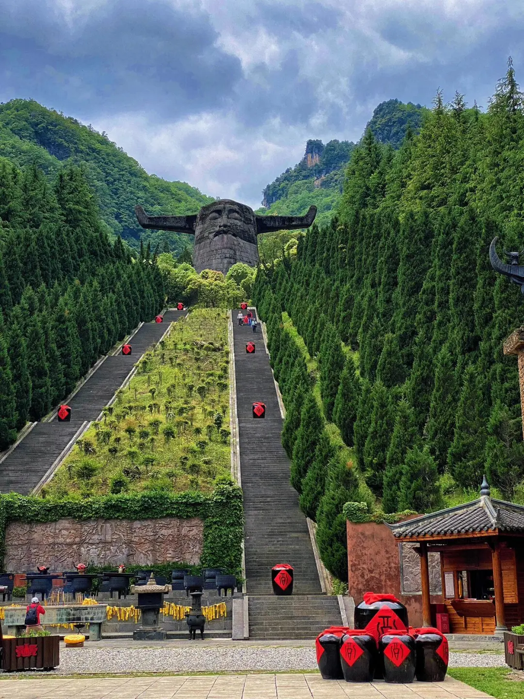 在贵州和恩施之间选择了恩施，冷门带娃绝了