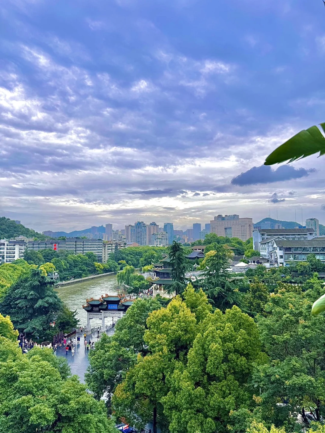 贵阳。。。一日游city美食景点合集！！！