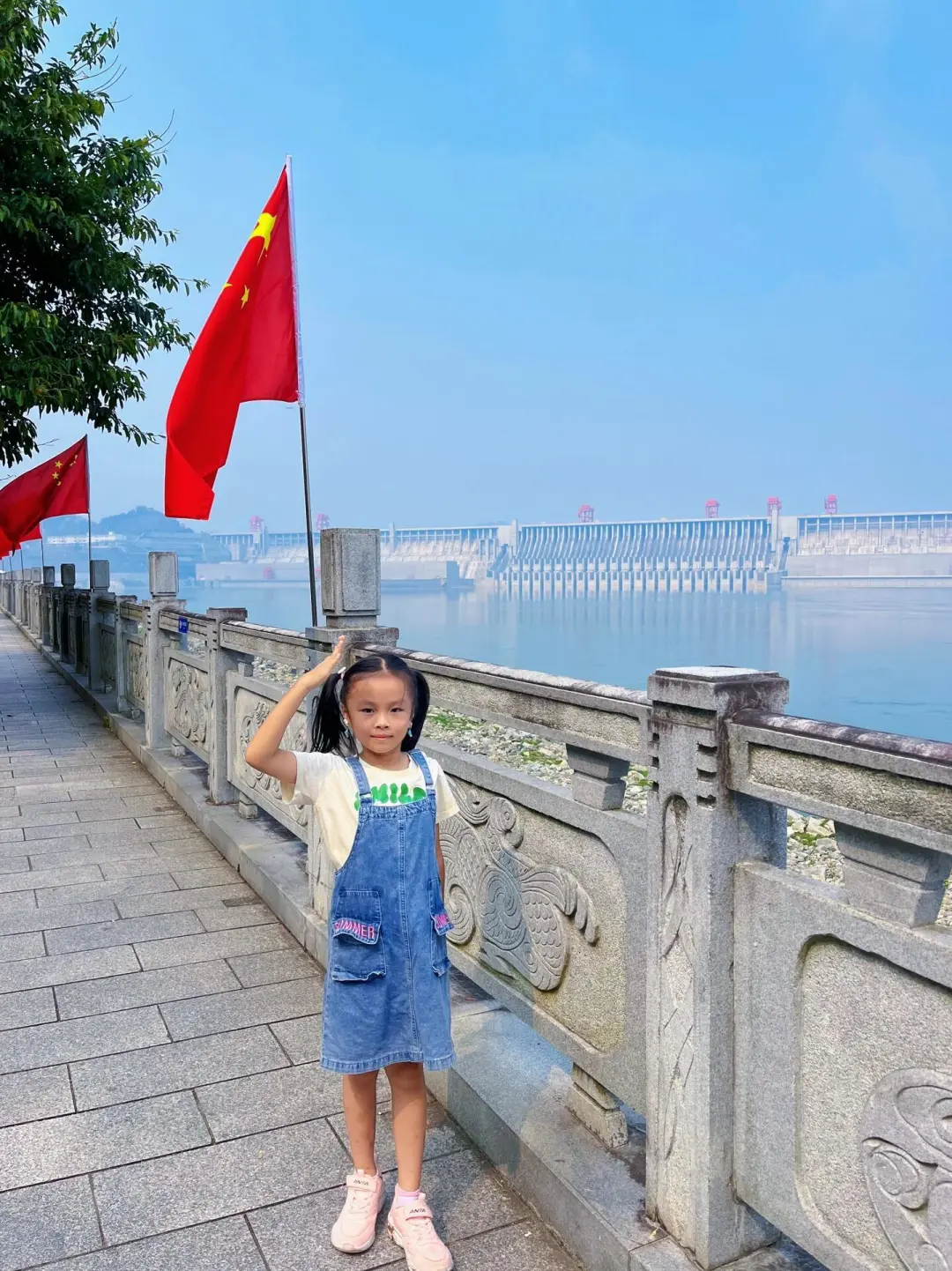 在贵州和恩施之间选择了恩施，冷门带娃绝了