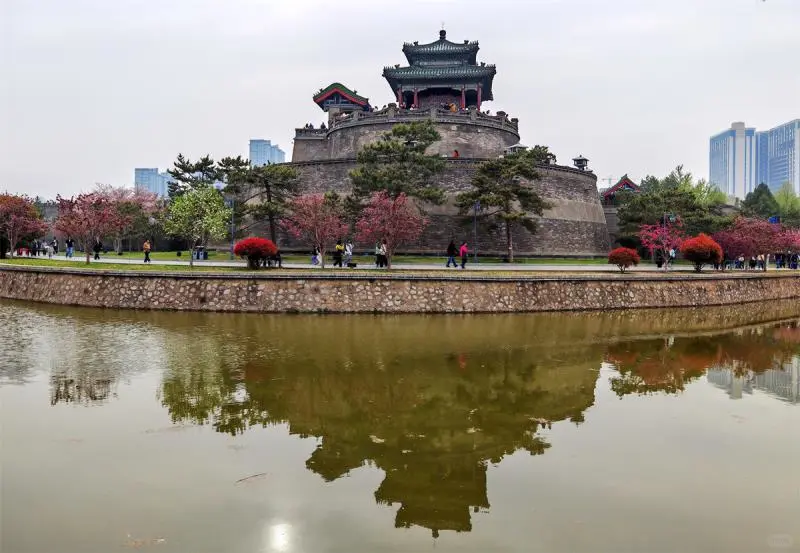 丛台公园：千年城中的历史镜像