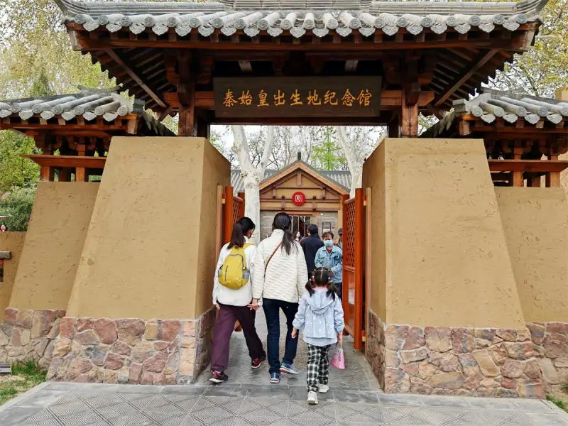 丛台公园：千年城中的历史镜像