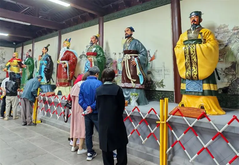 丛台公园：千年城中的历史镜像