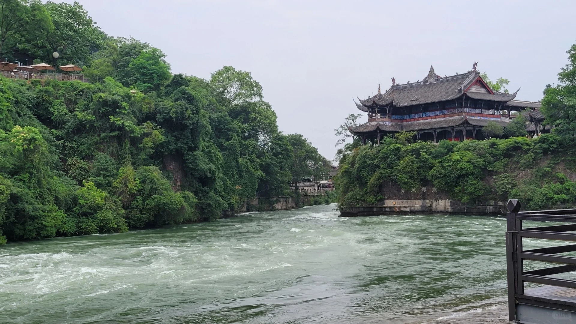 首次來成都，覺得以身為中國人為榮