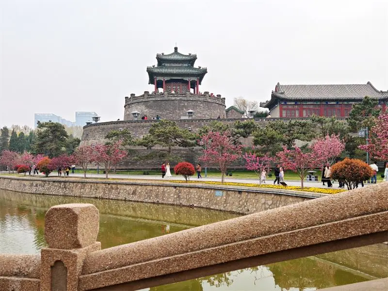 丛台公园：千年城中的历史镜像