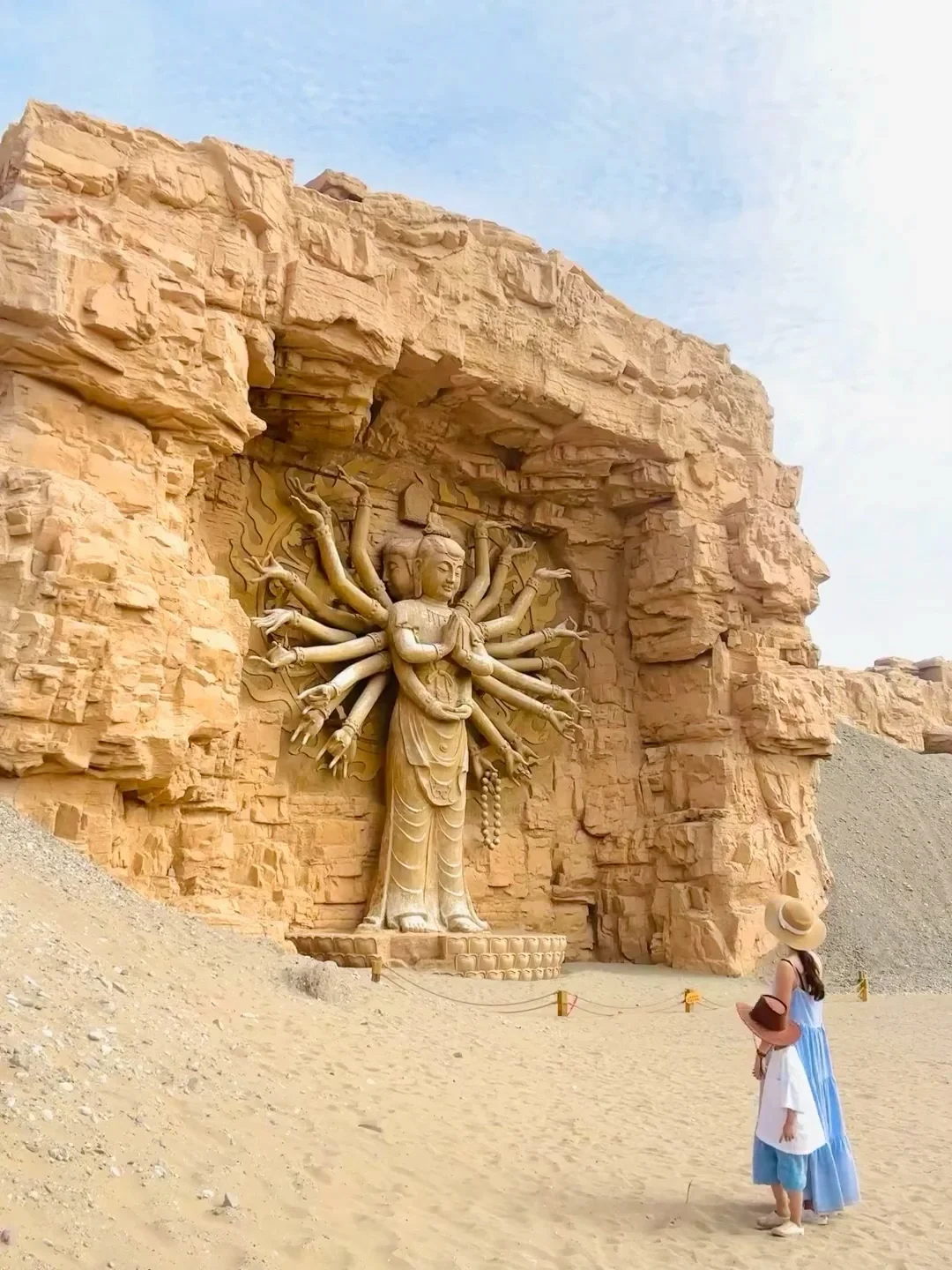 本以为敦煌已经够震撼了，直到去了黑独山….