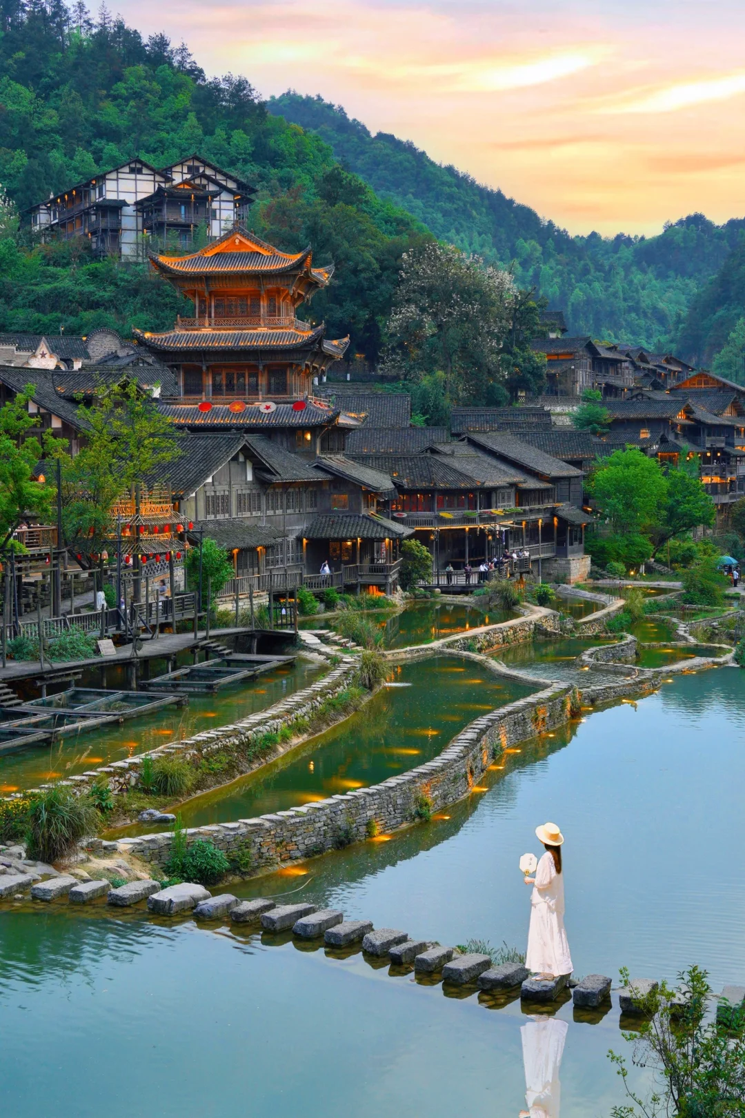 高铁直达！！贵州被严重低估的人间避世仙境😭