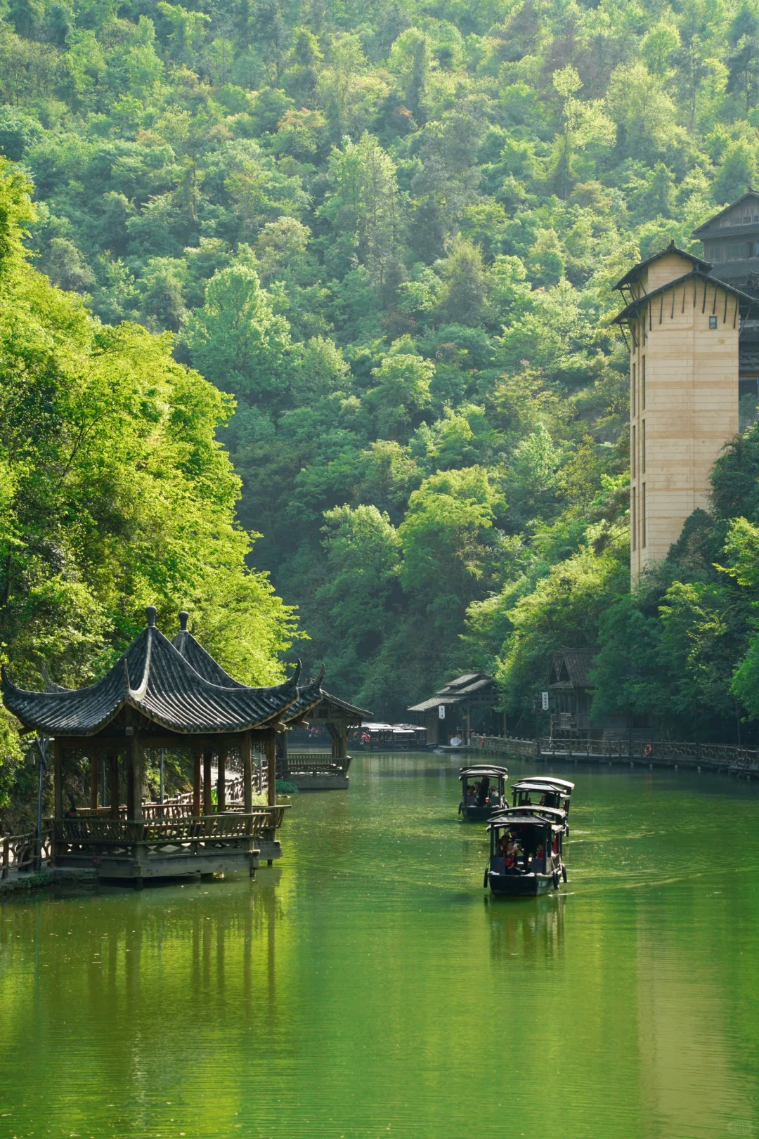 高铁直达！！贵州被严重低估的人间避世仙境😭