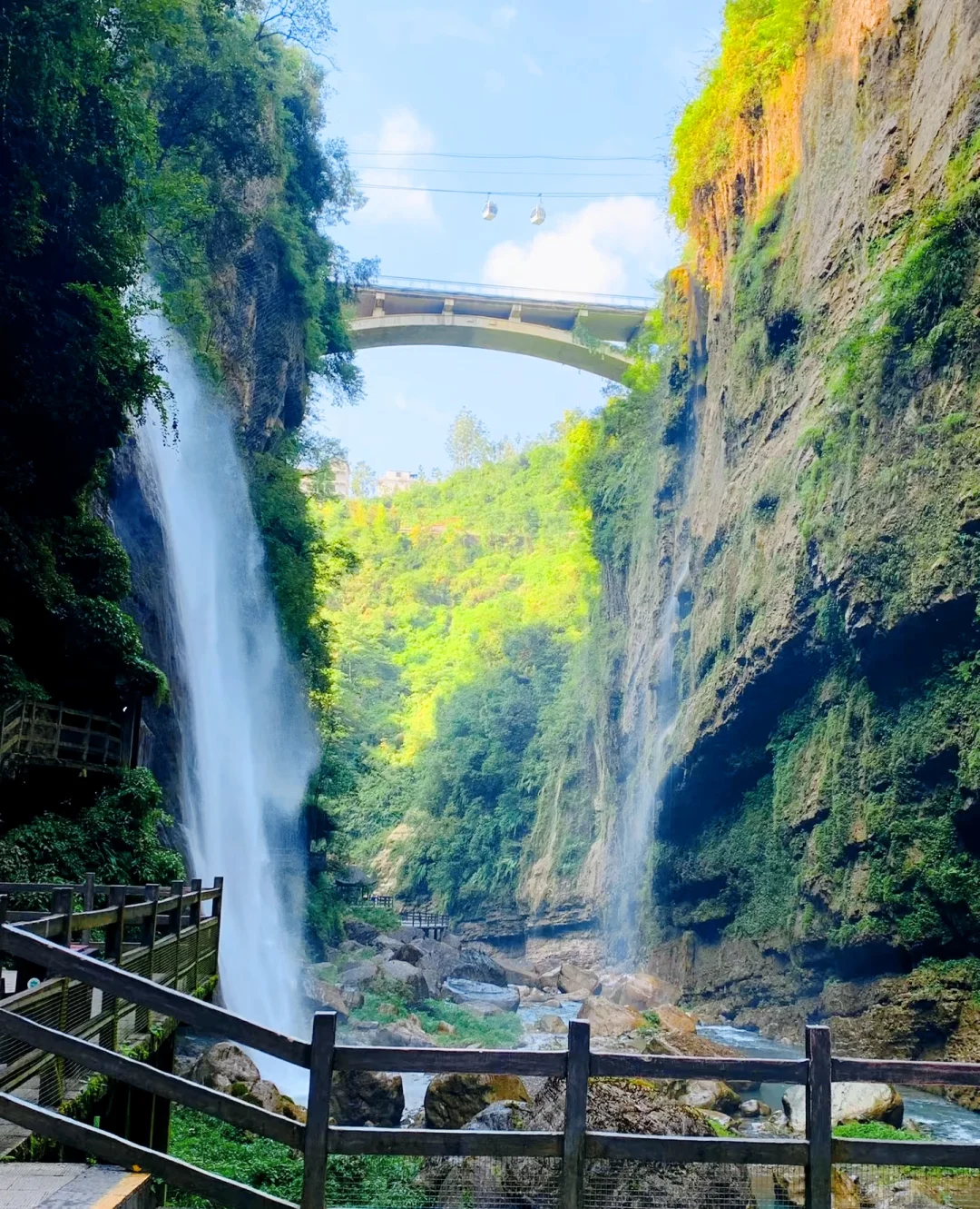 探秘“地球最美伤痕”——恩施大峡谷