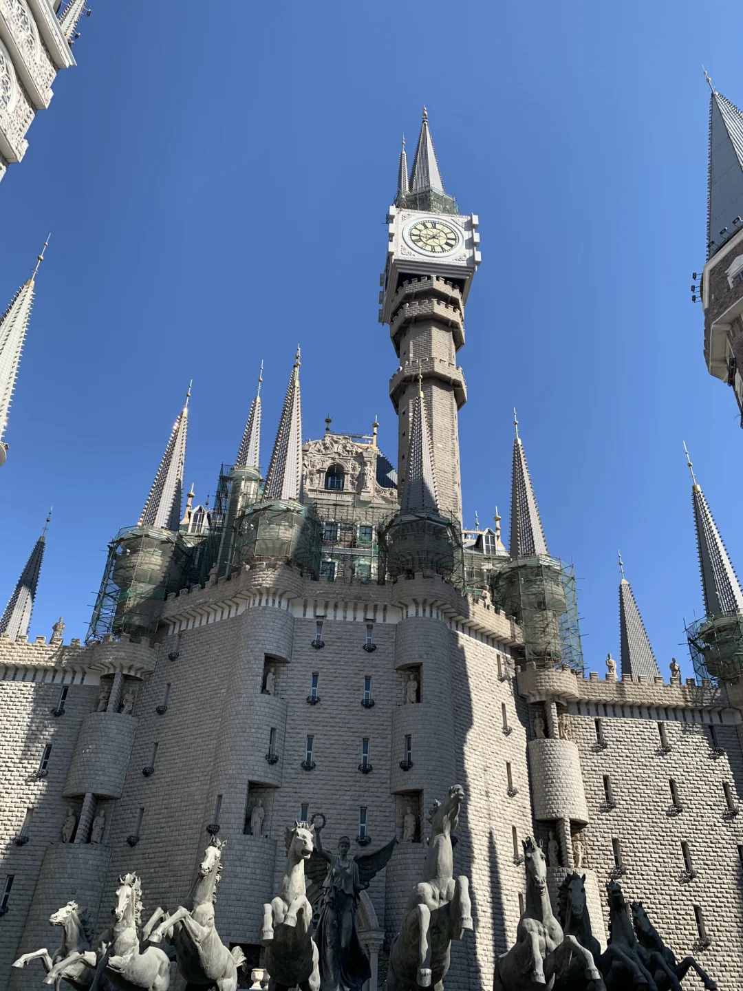 🏰 必打卡亮点，解锁魔幻地标