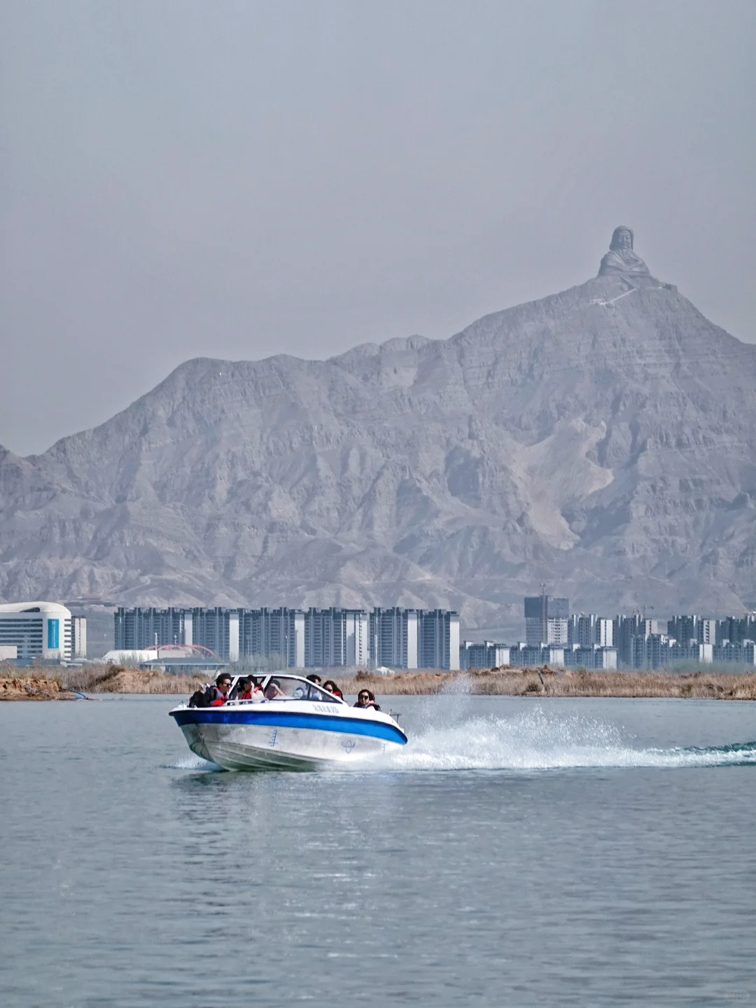 乌海2日游｜快乐就是到沙漠里看海