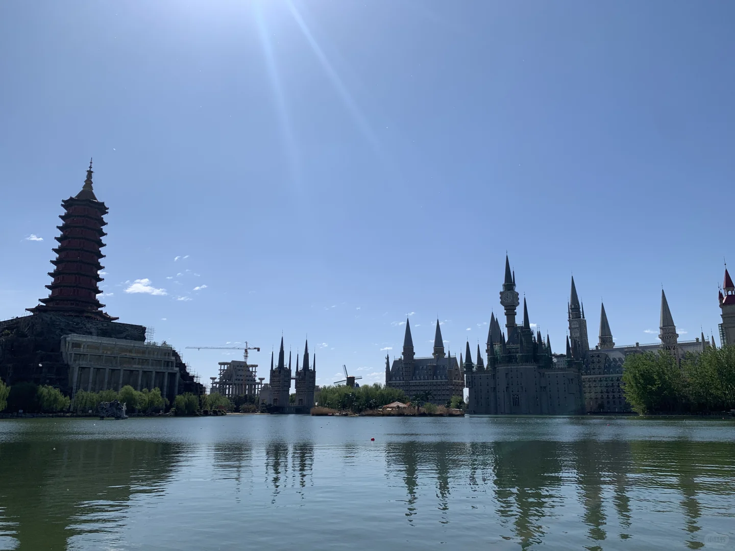 🏰 必打卡亮点，解锁魔幻地标