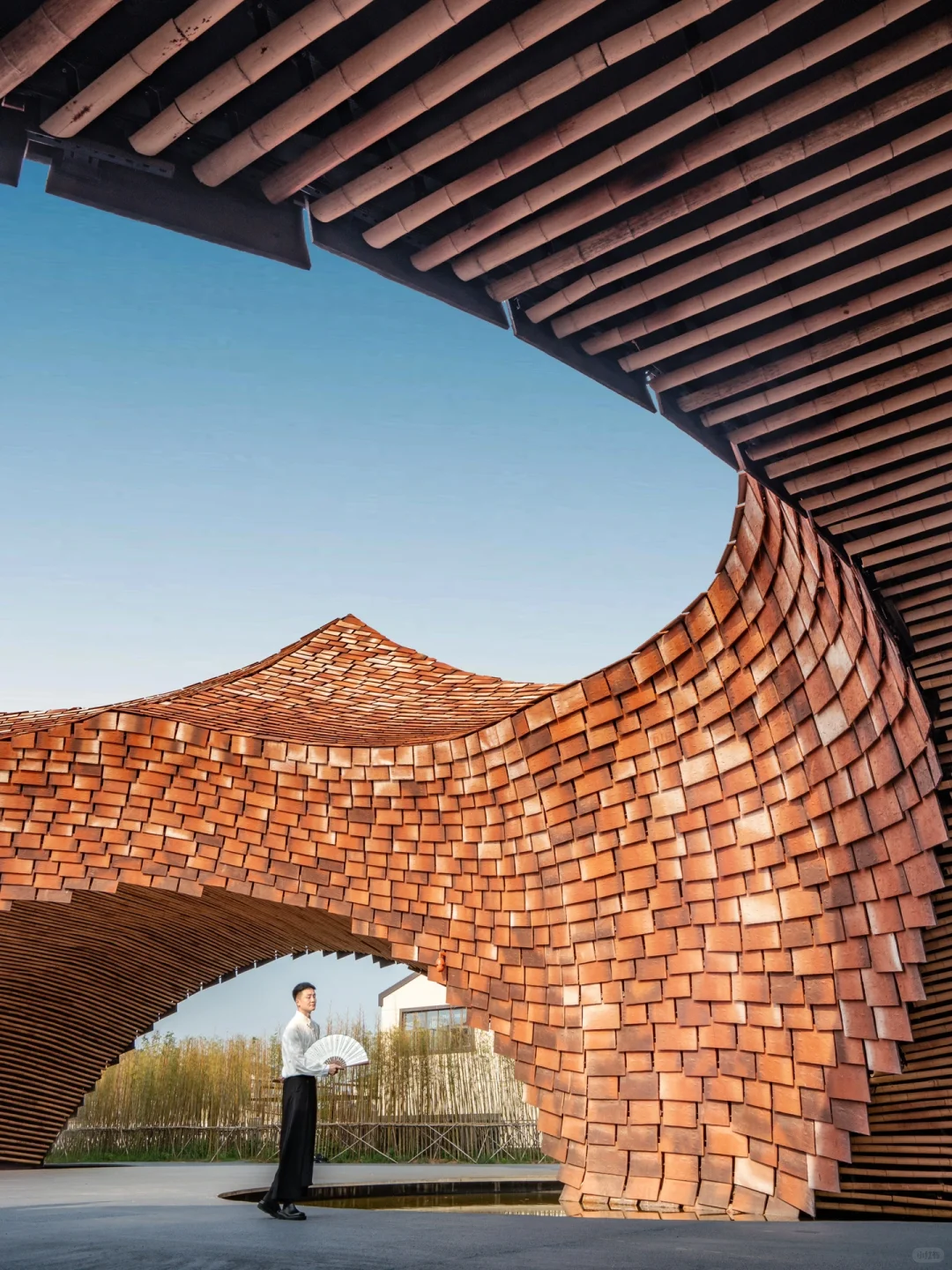 五一反向游，推荐一个人少又治愈的宝藏小城