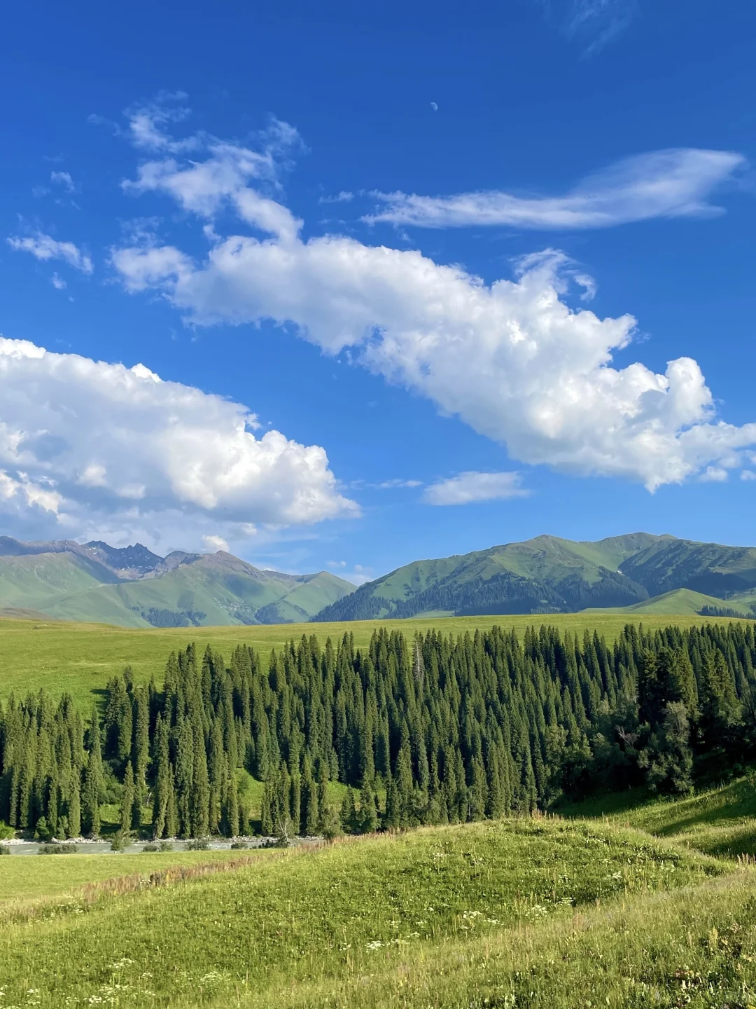 去新疆火焰山要穿裤子啊！！！！！