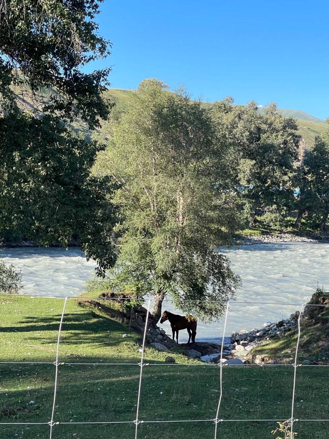 去新疆火焰山要穿裤子啊！！！！！