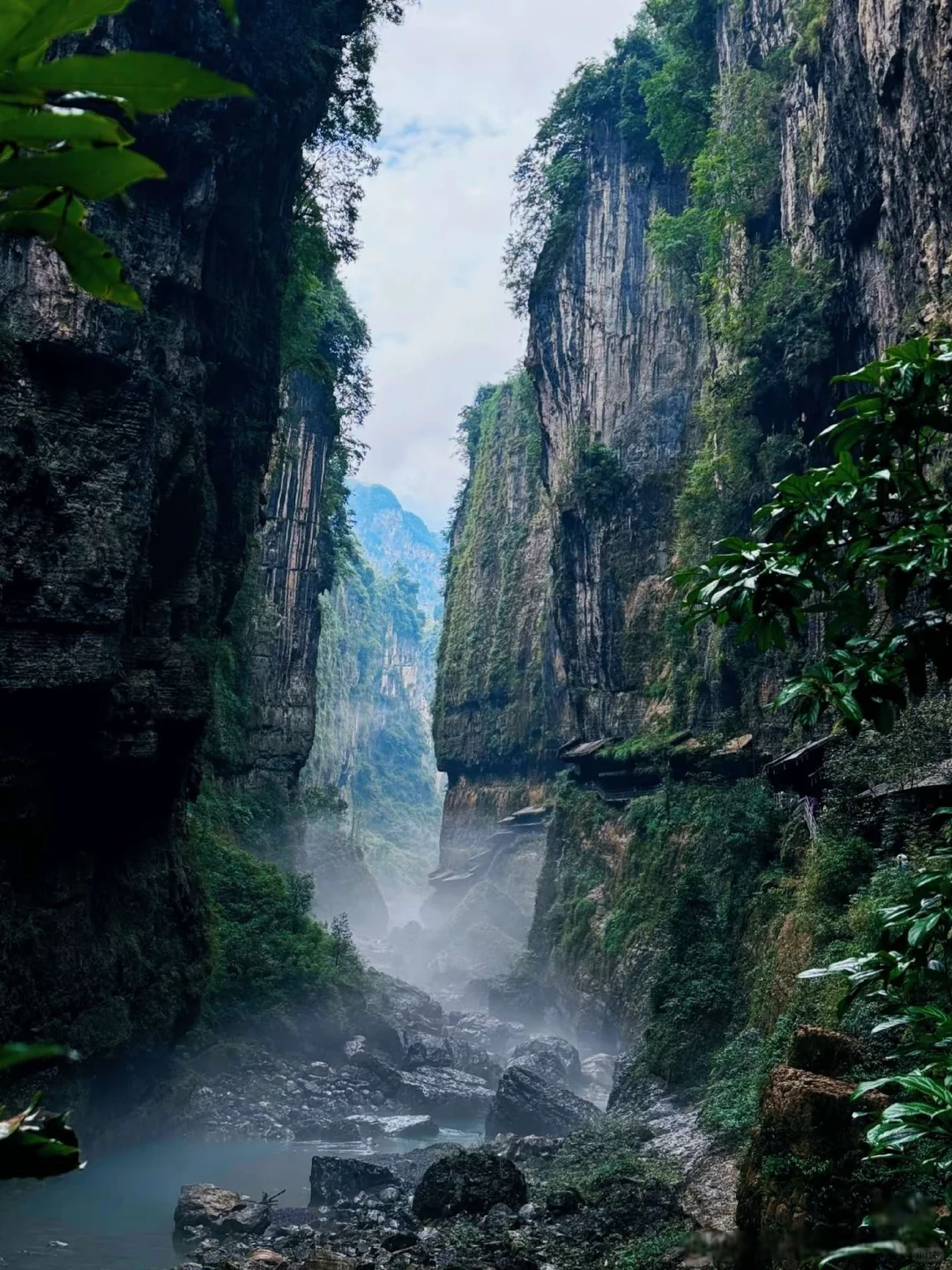 一条通往神秘之境的通道！屏山峡谷