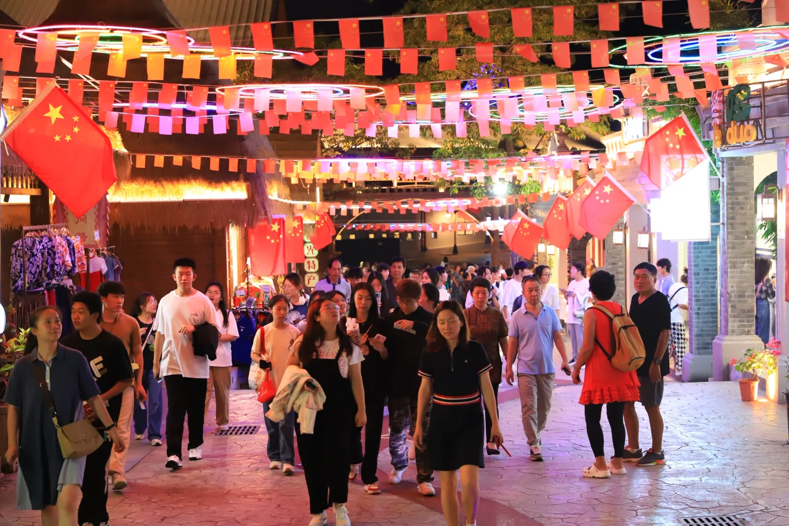 三亚红色娘子军演艺公园五一攻略！