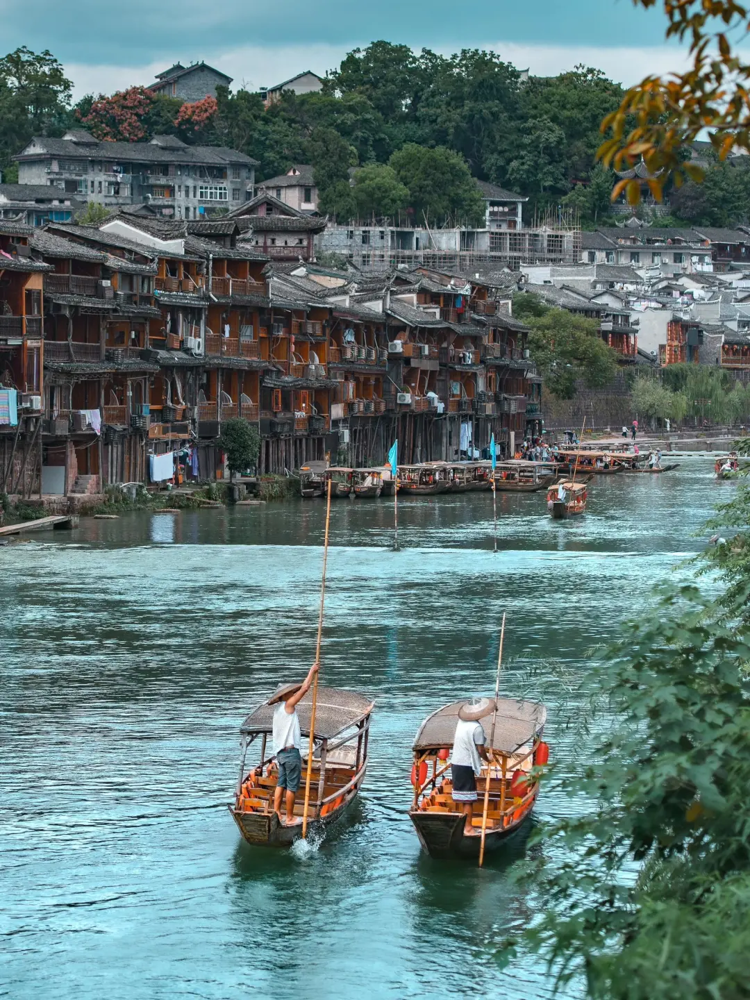 茶峒古镇：一脚踏三省，探寻《边城》遗韵